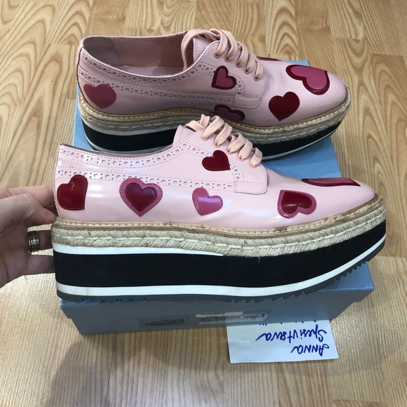 Prada shoes - Picture 2 of 7